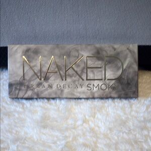 Urban Decay Naked Smoky Palette